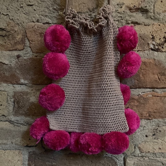 💖💕 pompom and silk bag 💕💖 - Picture 2 of 3